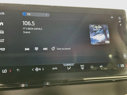 Used 2025 Ford Expedition Active AWD/4WD image 21