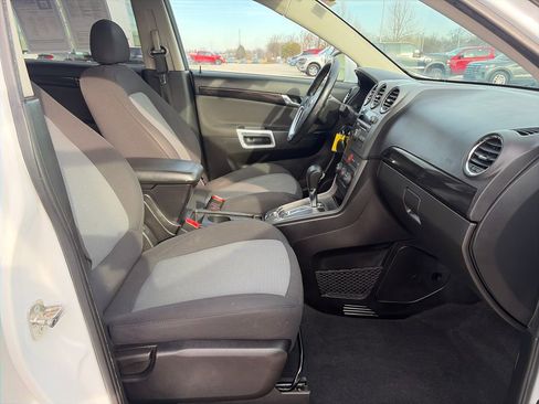 Used 2014 Chevrolet Captiva Sport LS image 15