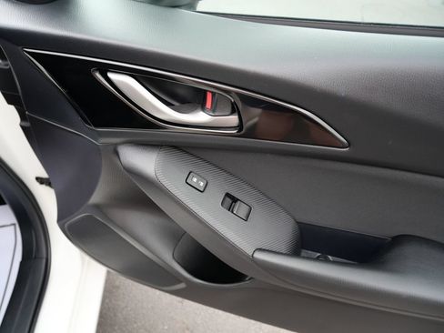 Used 2015 MAZDA MAZDA3 i Touring FWD image 21