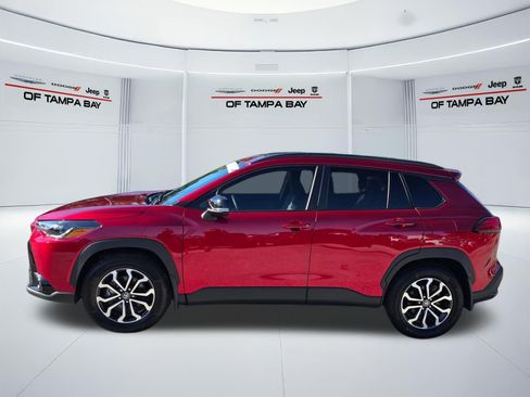 Used 2025 Toyota Corolla Cross AWD Hybrid w/ Moonroof Package image 3