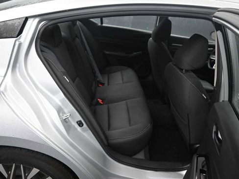 Used 2023 Nissan Altima 2.5 SV FWD image 21