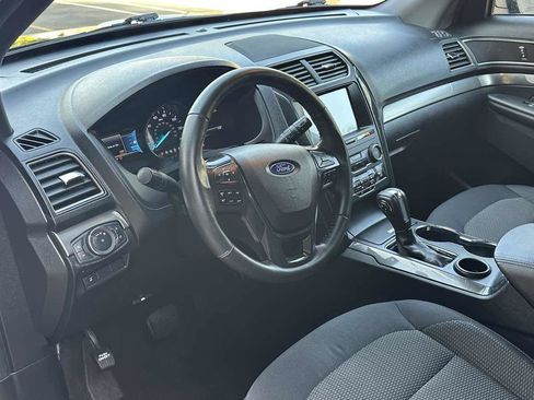 Used 2018 Ford Explorer XLT w/ Equipment Group 201A image 13