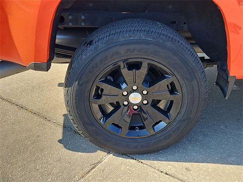 Used 2021 Chevrolet Colorado LT w/ Safety Package image 5