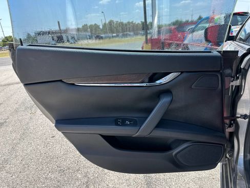 Used 2015 Maserati Quattroporte S Q4 AWD/4WD image 21