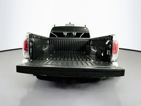 Used 2022 Toyota Tacoma TRD Sport AWD/4WD image 24
