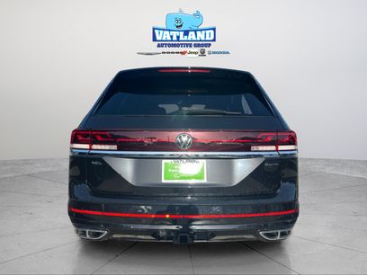 Used 2024 Volkswagen Atlas SEL Premium R-Line