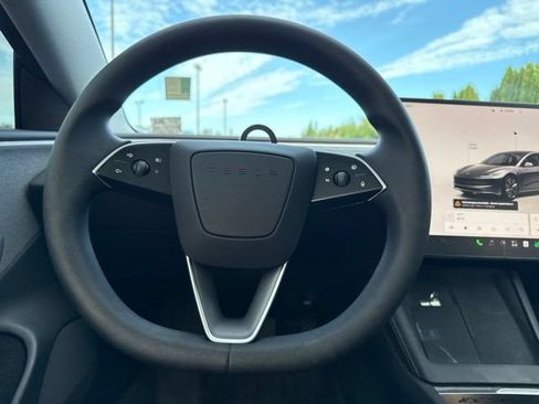 Used 2025 Tesla Model 3 Long Range RWD image 17