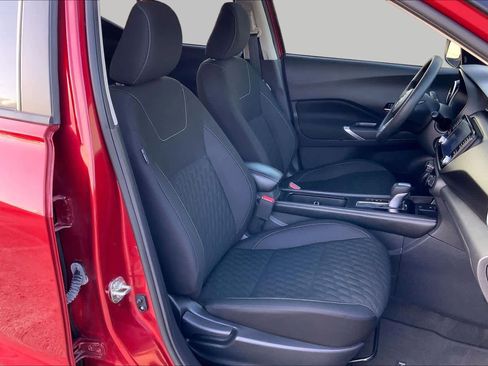 Used 2021 Nissan Kicks SV FWD image 9