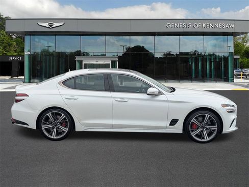Used 2025 Genesis G70 2.5T w/ Sport Prestige Package image 8