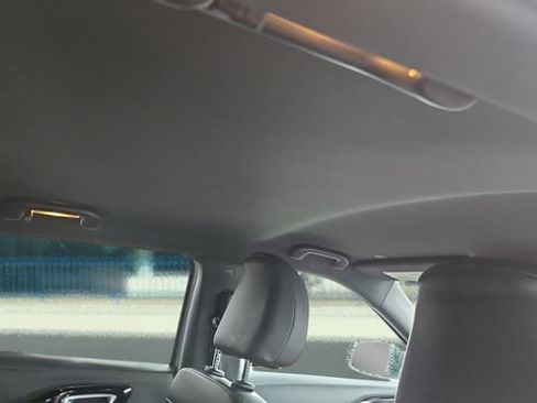 Used 2023 Jeep Compass Trailhawk image 16