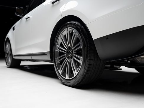 Used 2024 Land Rover Range Rover Sport SE image 73