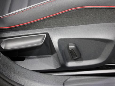 Used 2025 Volkswagen GTI SE image 29