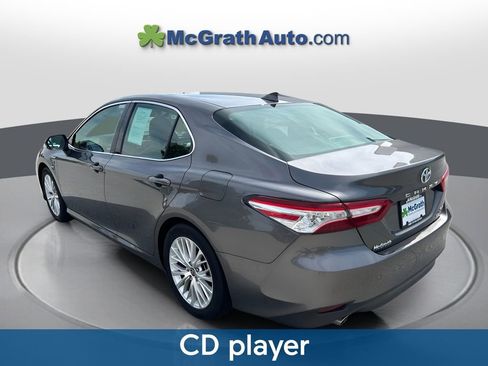 Used 2020 Toyota Camry XLE image 4