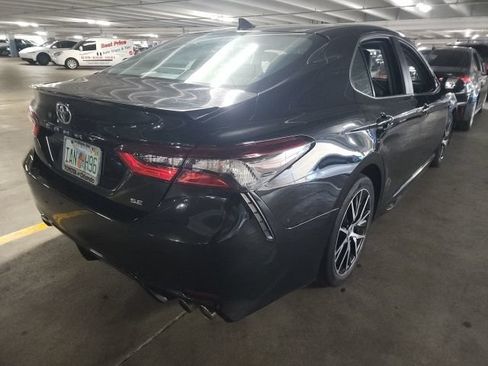 Used 2021 Toyota Camry SE FWD image 2