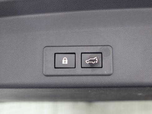 Used 2020 Subaru Ascent Premium w/ Sport Package image 25