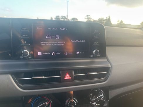 Used 2024 Kia Seltos LX image 11