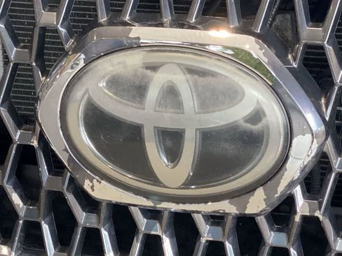 Certified 2019 Toyota Tacoma TRD Sport AWD/4WD image 10