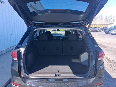 Used 2024 Chevrolet Equinox LT AWD/4WD image 12