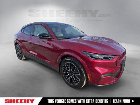 Certified 2025 Ford Mustang Mach-E Premium image 1