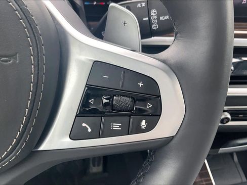 Used 2025 BMW X5 xDrive40i w/ M Sport Package AWD/4WD image 26