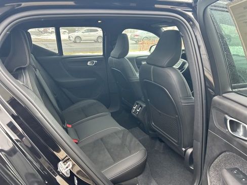 Certified 2025 Volvo XC40 B5 Plus image 13