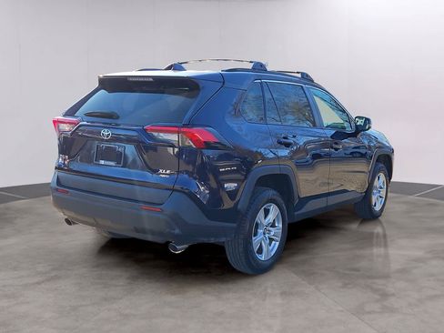 Used 2019 Toyota RAV4 XLE image 2