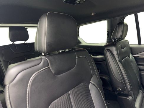 Used 2024 Jeep Grand Cherokee L Limited w/ Luxury Tech Group II image 46