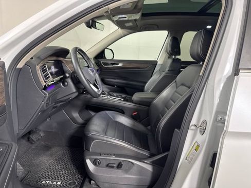 Certified 2024 Volkswagen Atlas SEL AWD/4WD image 11