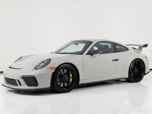 Used 2018 Porsche 911 GT3 RWD image 7