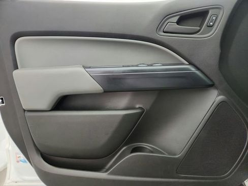 Used 2016 Chevrolet Colorado W/T AWD/4WD image 17