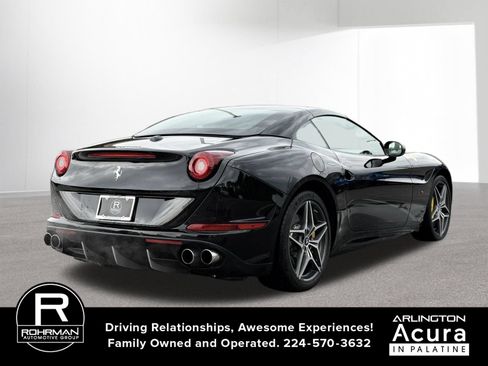 Used 2015 Ferrari California T RWD image 5