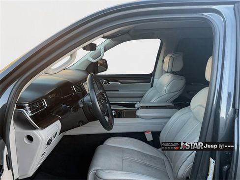 Used 2022 Jeep Grand Wagoneer Series II w/ Convenience Group III image 9