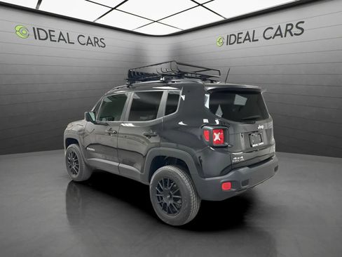 Used 2017 Jeep Renegade Latitude AWD/4WD image 7