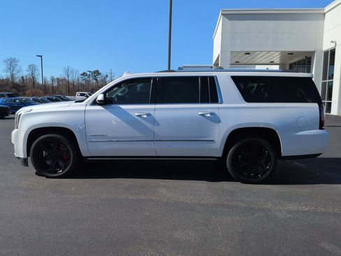 Used 2020 GMC Yukon XL Denali w/ Open Road Package image 8