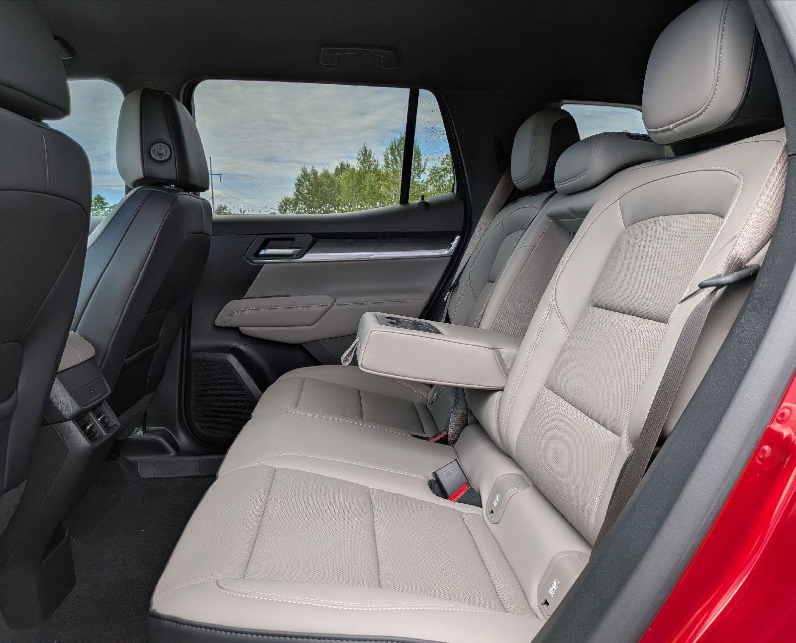 New 2027 GMC Terrain Elevation w/ Elevation Premium Package AWD/4WD image 19