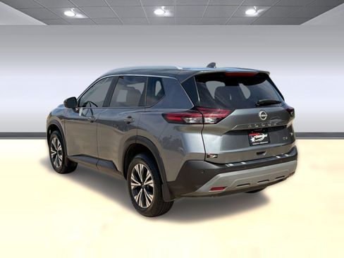 Used 2023 Nissan Rogue SV w/ SV Premium B Package FWD image 3