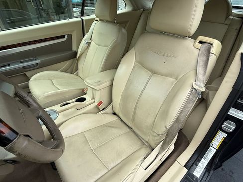 Used 2010 Chrysler Sebring Limited FWD image 14