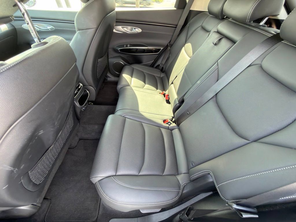 Used 2025 Genesis GV70 2.5T AWD/4WD image 17