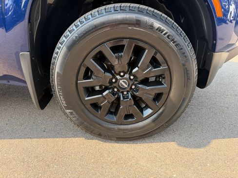 Used 2022 Nissan Frontier SV w/ Technology Package AWD/4WD image 43