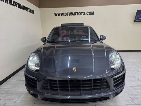 Used 2018 Porsche Macan AWD/4WD image 3