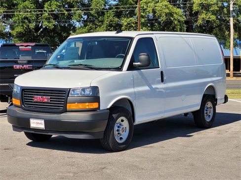 New 2025 GMC Savana 2500 w/ Driver Convenience Package image 3