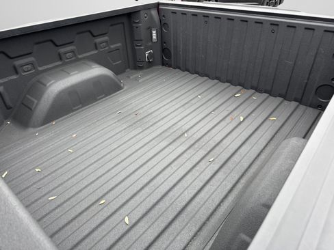 Used 2025 Chevrolet Silverado 1500 LT Trail Boss w/ Convenience Package II image 29