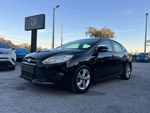 Used 2013 Ford Focus SE FWD image 1