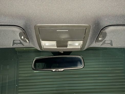 Used 2011 Dodge Challenger image 25