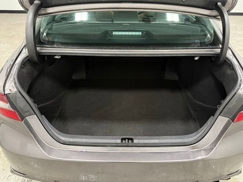 Used 2023 Toyota Camry SE image 32
