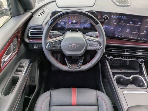 New 2026 Chevrolet Traverse RS image 17