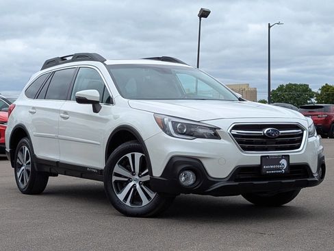 Used 2018 Subaru Outback 3.6R Limited AWD/4WD image 30