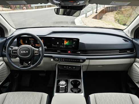 New 2026 Kia Carnival EX image 14