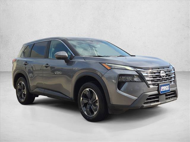 Used 2024 Nissan Rogue SV AWD/4WD image 3