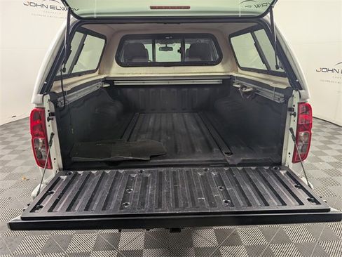 Used 2018 Nissan Frontier PRO-4X image 5